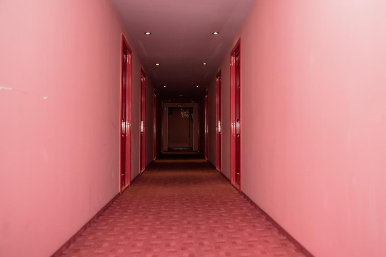 Hotel Yax Cîmpeni Exteriér fotografie